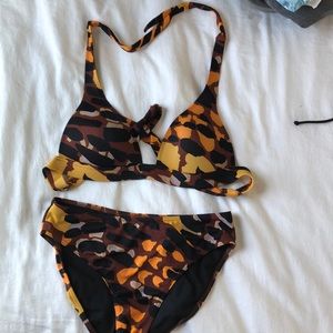 Victoria’s Secret bikini